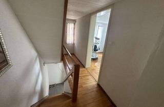 Wohnung kaufen in Bergstr., 78262 Gailingen, Ein Haus für den Preis für eine Wohnung! Reiheneckhaus auf 4 Stockwerke verteilt. Sofort frei!