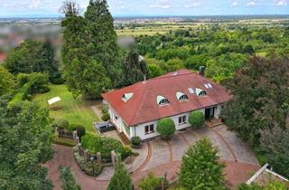 Villa kaufen in 76646 Bruchsal, Villa Blickle - Exklusive Unternehmervilla in Ortsrandlage mit Panoramablick über die Rheinebene