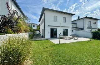 Haus mieten in Friedrich-Ebert-Str., 93077 Bad Abbach, Modern und möbliert! Traumhaus mit Fernblick in Bad Abbach!