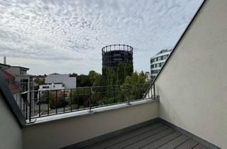 Wohnung mieten in Cheruskerstraße 32/II, 10829 Schöneberg, 2-Zi. DG-Traum m. Blick zum Gasometer, sehr chic - Erstbezug! Dachterr., Eichendielen, sonnig! (W4)