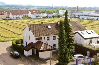 Wohnung kaufen in 73084 Salach, Eleganz trifft auf Gemütlichkeit: 6,5-Zimmer-Terrassenwohnung mit 2 Balkonen, Wintergarten & Garage