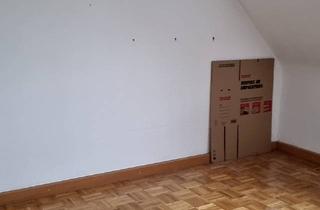 Wohnung mieten in S., 45355 Essen, Attraktive und gepflegte 3-Zimmer-Dachgeschosswohnung