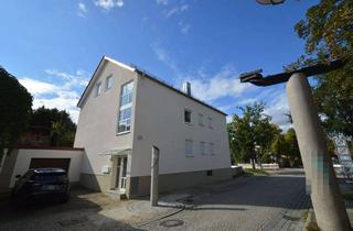 Anlageobjekt in 93138 Lappersdorf, Freies 3-Fam.-Haus mit Garage + Stellplatz in Lappersdorf Zentrum