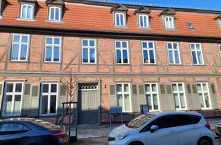 Wohnung kaufen in Großer Moor 36, 19055 Altstadt, Schöne 3 Zimmer Wohnung mit Dachterrasse in der Schweriner Altstadt