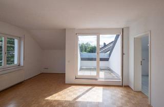 Wohnung kaufen in 63225 Langen, Langen - Zwei Zimmer Küche Bad Terrasse und Balkon in 3-Familienhaus