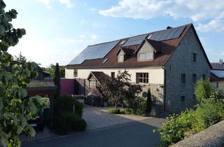 Haus kaufen in 97234 Reichenberg, Reichenberg - Zweifamilienhaus mit Einliegerwohnung, Nebengebäuden, schönem Hof und Garten