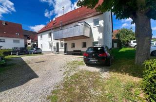 Mehrfamilienhaus kaufen in 72108 Rottenburg, Großes Mehrfamilienhaus mit genehmigter Ausbau-Reserve