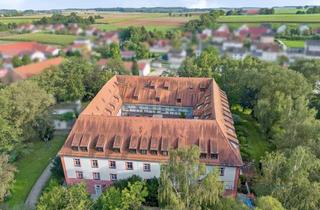 Wohnung kaufen in 93083 Obertraubling, Rarität im Raum Regensburg2-Zimmer-Erdgeschosswohnung im historischen Wasserschloss Gebelkofen