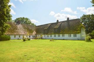 Anlageobjekt in 25917 Stadum, Historisches Reetdachhaus mit vier Wohneinheiten in Nordfriesland!