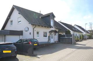 Haus kaufen in 58730 Fröndenberg, Fröndenberg/Ruhr - Schönes Landliebe-Haus mit Terrasse, Garten und Garage...