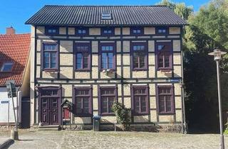 Mehrfamilienhaus kaufen in 19386 Lübz, Mehrfamilienhaus mit möglicher WEG Teilung in Lübz