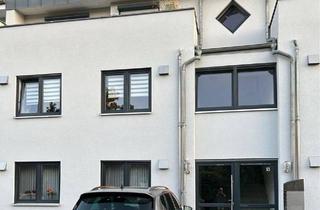 Wohnung kaufen in 50374 Erftstadt, Erftstadt - Dreizimmerwohnung mit zwei Dachterrassen in Erftstadt Lechenich