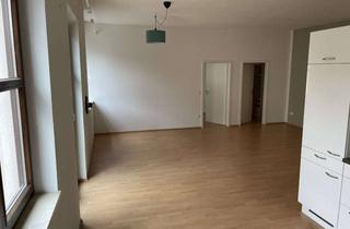 Wohnung mieten in Weinstrasse 22, 86956 Schongau, Attraktive Wohnung mit zweieinhalb Zimmern in Schongau Stadtmitte