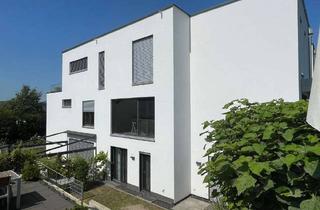 Wohnung kaufen in 63906 Erlenbach, Zum Verlieben schön: Stilvolle Designerwohnung mit Terrasse und Garten!