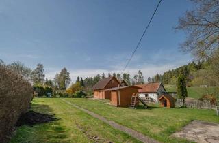 Grundstück zu kaufen in 78054 Villingen-Schwenningen, Gartengrundstück bebaut mit zwei Gartenhäuschen