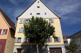 Wohnung mieten in Alte Hauptstraße 17, 72355 Schömberg, geräumige Altbauwohnung