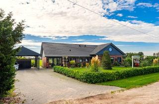 Einfamilienhaus kaufen in 26345 Bockhorn, Exklusives Landhaus in Alleinlage