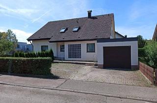 Einfamilienhaus kaufen in 73557 Mutlangen, Mutlangen - Zweifamilienhaus mit Garage und Stellplätzen