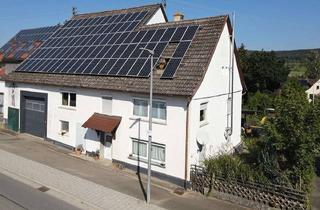 Bauernhaus kaufen in 88515 Langenenslingen, Ehemaliges Bauernhaus mit Ökonomieteil • ca. 1.088 m² Grundstück • PV-Anlage