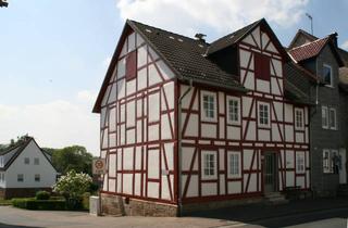 Haus kaufen in 34329 Nieste, Sehr gepflegtes, hübsches Fachwerkhaus mit Garten, Sonnenterrasse, Garagen und Hof, 142 m² Wfl.