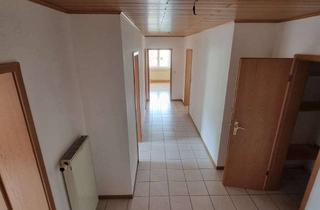 Wohnung kaufen in Doktor-Heinrich-Köhler-Straße 10, 74731 Walldürn, Schöne und gepflegte 4-Zimmer-Wohnung mit Balkon in Walldürn