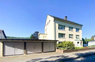 Wohnung kaufen in Eichholzstraße 32, 59821 Arnsberg, Wohnen mit Weitblick! - Großzügige Dachgeschosswohnung mit eigener Garage in Arnsberg.