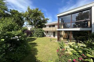 Einfamilienhaus kaufen in 71384 Weinstadt, Grosszügiger Einfamilienhaus-Bungalow in ruhiger, grüner Oase in Weinstadt