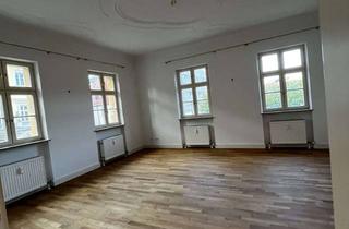 Wohnung mieten in Ludwigstraße 25, 95444 City, Exklusive 4-Zimmer-Altbauwohnung, Top Lage, neben neuenm Schloss am Hofgarten