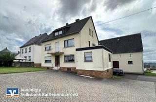 Einfamilienhaus kaufen in 56843 Irmenach, Schönes Einfamilienhaus mit großer Scheune, Bauplatz und viel Potenzial!