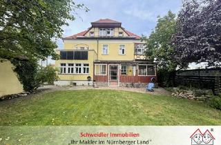 Villa kaufen in 91207 Lauf, Absolute Rarität! Imposante Gründerzeit-Villa mit schönem Garten, zentral in Lauf zum Kauf