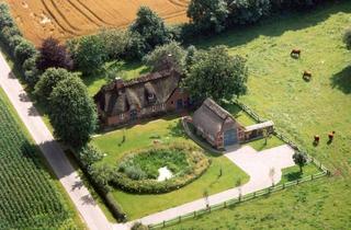 Bauernhaus kaufen in Gintoftholm, 24972 Steinbergkirche, Schmuckstück unter Reet in idyllischer Alleinlage unweit der Förde