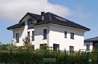 Haus kaufen in Steinstraße, 66822 Lebach, 2-Familienhaus mit Garten - provisionsfrei