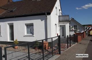 Reihenhaus kaufen in Knappenweg, 44579 Castrop-Rauxel, Einfamilien-Reihenhaus, Garten und Garage + provisionsfrei +