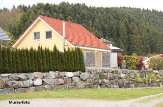 Doppelhaushälfte kaufen in Schulstraße, 35440 Linden, Doppelhaushälfte, Terrasse und Carport