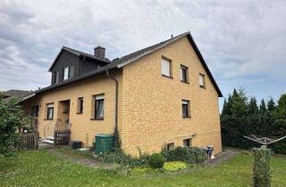 Mehrfamilienhaus kaufen in 96145 Seßlach, Mehrfamilienhaus mit 3 Wohnungen, zentrale Lage, Balkon, 1 Garage, Stellplätze *PV-Anlage*;