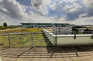 Wohnung kaufen in Wehrmathen, 12529 Schönefeld, Maisonette mit 2 Dachterrassen, 3-Zi. in gepflegter Wohnanlage