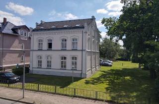 Gewerbeimmobilie kaufen in Putlitzer Straße, 19370 Parchim, Wohn & Geschäftshaus - Zentrale Lage - EG. Fläche & 1 Wohnung können frei geliefert werden