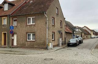 Haus kaufen in Calauer Straße 18, 15926 Luckau, Altstadtflair - Reihenendhaus mit Garage & Ackerflächen