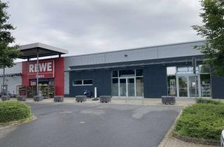 Gewerbeimmobilie mieten in Am Rübenacker, 41516 Grevenbroich, Attraktive Mietfläche für Dienstleistungsgewerbe neben REWE Supermarkt in Grevenbroich-Kapellen