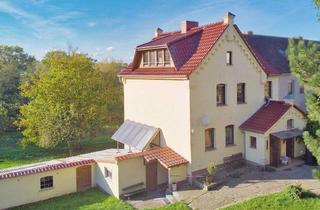 Haus kaufen in Gärtnerweg, 17091 Mölln, Sofort einziehen: 2-Familienhaus mit großem Garten und Nebengelass in idyllischer Lage