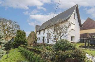 Einfamilienhaus kaufen in Bergstraße 25, 01738 Dorfhain, Frei stehendes Einfamilienhaus mit angrenzender Scheune und Garten