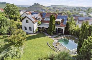 Villa kaufen in Sudetenstraße, 74189 Weinsberg, Idyllischer Wohncharme: Gehobene Villa mit schön angelegtem Garten und Naturpool