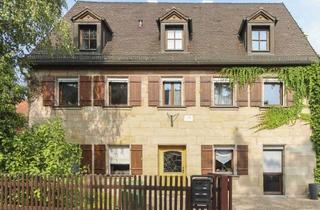 Einfamilienhaus kaufen in Gerasmühler Straße, 90547 Stein, Familienidyll: Sanierungsbedürftiges Einfamilienhaus mit Einliegerwohnung, Garten und Carport