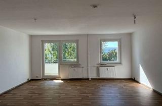 Wohnung mieten in Havelländer Ring 59, 12629 Hellersdorf, Dachgeschlösschen mit Balkon und Wannenbad - leider ohne Aufzug!