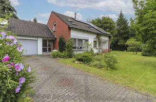 Haus kaufen in 47829 Krefeld, Krefeld - Ihr Zuhause mit großzügigem Garten: Potenzialstarkes Ein- oder Zweifamilienhaus