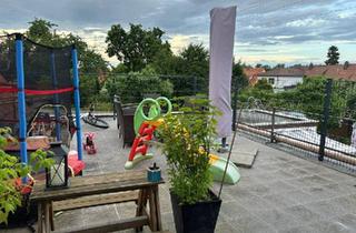 Wohnung kaufen in 91058 Erlangen, Erlangen - Lichtdurchflutete Drei-Zimmer-Wohnung mit Dachterrasse