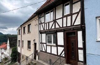 Reihenhaus kaufen in 99830 Treffurt, Treffurt - Schönes Fachwerkhaus in Treffurt zu verkaufen