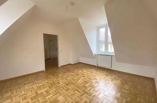 Wohnung mieten in 24306 Plön, Helle 2-Zimmer Wohnung mit Blick auf das Plöner Schloss