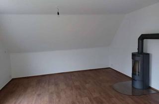 Wohnung mieten in Paul-Cramer-Allee, 59581 Warstein, Freundliche 4-Zimmer-DG-Wohnung mit gehobener Innenausstattung in Warstein