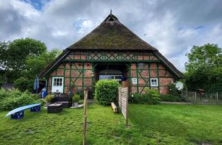 Haus kaufen in 19217 Thandorf, Thandorf - Historisches Fachwerkhaus mit Reetdach (4 WE+Carport) auf 4.681 m² Grundstück in 19217 Thandorf